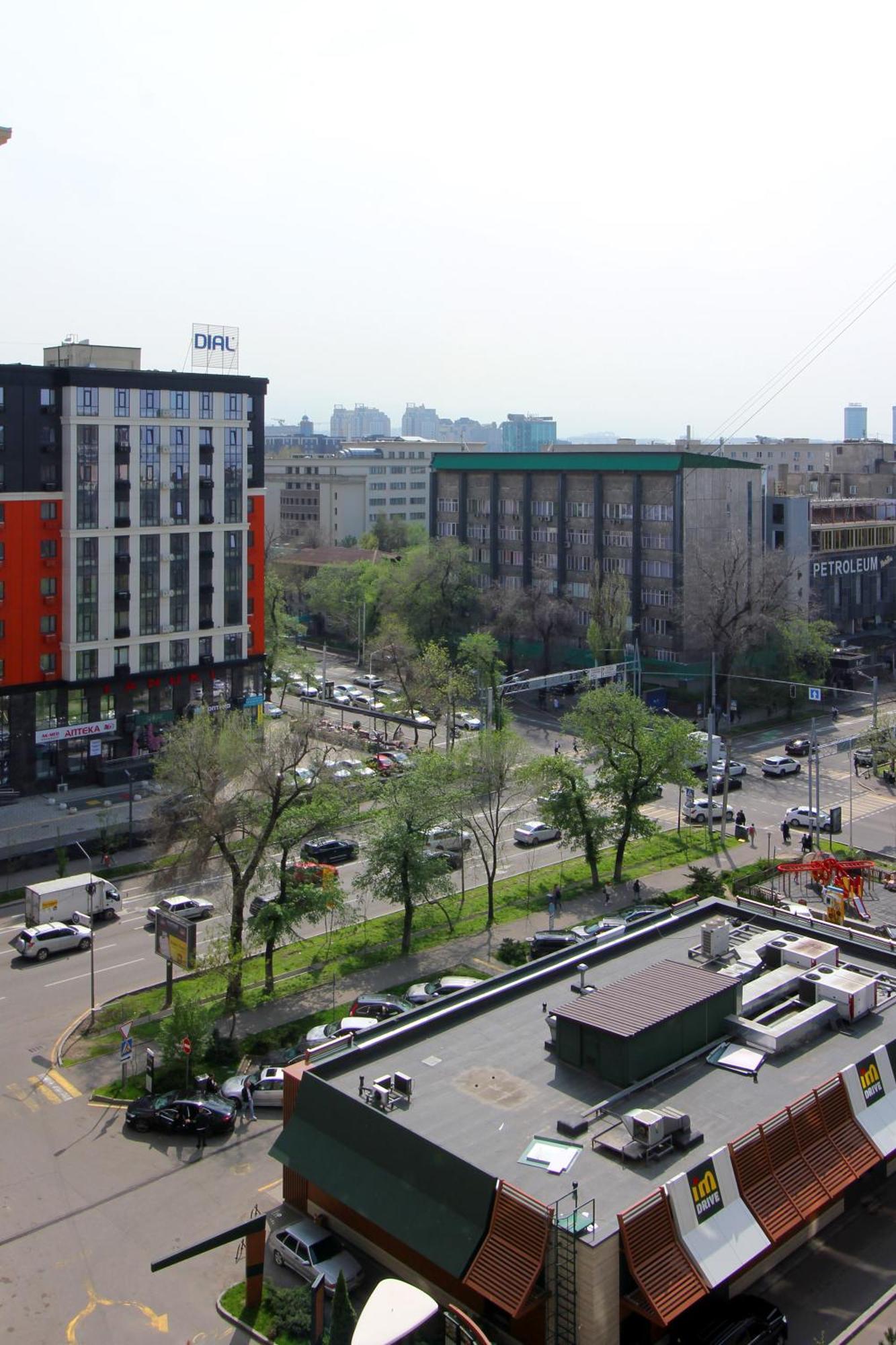 Almaty Cozy Apart Hotel Экстерьер фото